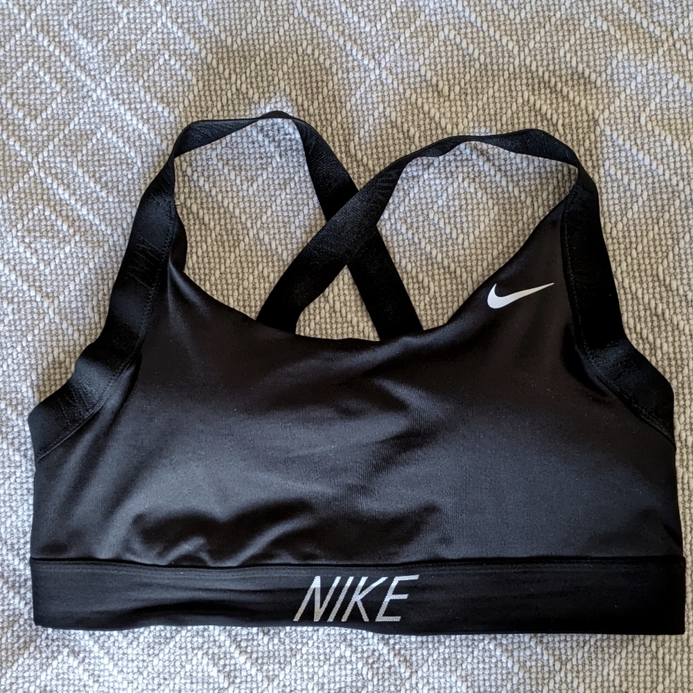 Black Nike Sports Bra in Large